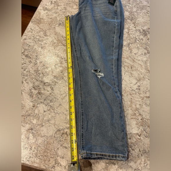 NWT Wild Fable High Rise Girlfriend Jeans Size 10 - Picture 10 of 10